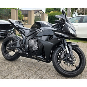 Moto sportive de pointe Honda CBR600RR prête à l'exportation avec une construction durable et des composants fiables - Product Image 5