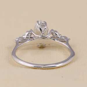 แหวนหมั้นเพชรเม็ดเดี่ยวทรงลูกแพร์เพาะเลี้ยงในห้องปฏิบัติการ - Product Image 2