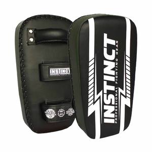 Nouveau design de coussinets de coup de pied incurvés standard en cuir d'ingénierie formation pour adultes MMA Muay Thai cible boucliers de coup de pied boxe vente en gros - Product Image 1