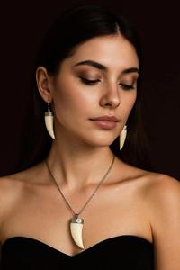 Collar con Colgante de Hueso de Búfalo, Joyería Tribal Natural y Sostenible para Mujer, Alta Calidad - Product Image 5