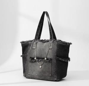 Sac à bandoulière en denim indigo fait main de qualité supérieure, nouvelle vision, grand sac utilitaire minimaliste, lavage foncé, accessoire de mode - Product Image 2