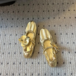 รองเท้าผ้าใบพื้นนุ่มสำหรับผู้หญิง รองเท้าลำลองใส่สบาย ระบายอากาศได้ดี รองเท้าแฟชั่นสำหรับฤดูร้อน - Product Image 1