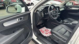 V-o-l-v-o Xc-40 2019 Automático T5 Momentum Sport Utility 4d - Product Image 4