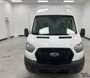F-r-d Tra-nsit Car-go 250 de Techo Alto, Usada, Modelo 2022, de Primera Calidad - Product Image 4