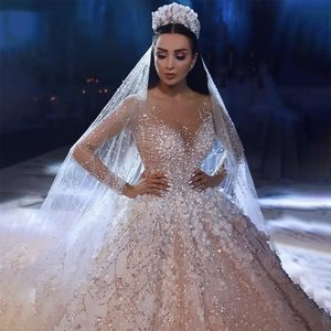 Apliques de lujo Vestido de novia con cuentas de lentejuelas Manga larga Flores Tren de barrido Vestidos de novia transparentes para mujeres - Product Image 1