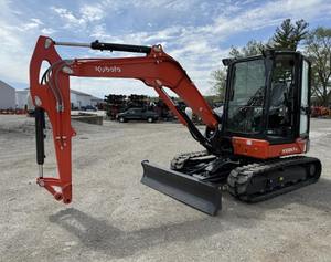 Mini-excavatrice professionnelle Kubota KX057-5 en stock, excavatrice compacte haut de gamme avec moteur diesel puissant, hydraulique avancé - Product Image 3