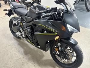 มอเตอร์ไซค์ CBR650R E-Clutch ปี 2026 พร้อมส่งทุกคัน - Product Image 2