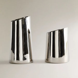 แจกันโลหะตกแต่งภายในบ้าน แจกันโลหะตั้งโต๊ะ แจกันตกแต่งบ้านหรูหรา แจกันสไตล์ร่วมสมัย แจกันสแตนเลส - Product Image 1