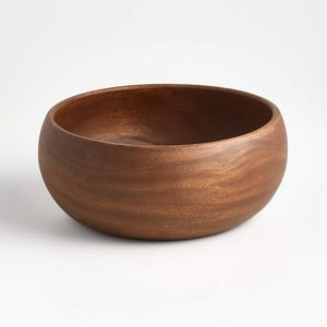 Tazón de servir de madera pulido a mano que ofrece un brillo natural, perfecto para servir deliciosas recetas caseras. - Product Image 4