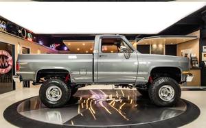 Excelente Camioneta Chevrolet Silverado 4x4 2024 con Transmisión Automática, Neumáticos R17, Asientos de Cuero Oscuro, Diésel Turbo - Product Image 5