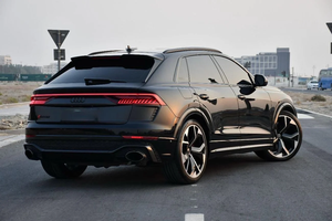 CASI NUEVO, COMO NUEVO Y A UN PRECIO ASEQUIBLE, 2026 A-RS Q8 QUATTRO PERFORMANCE, MOTOR V8 BITURBO DE 4.0L, SUV DE LUJO - Product Image 5
