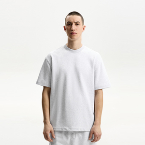 Vente en gros de qualité de luxe personnalisable avec logo, en coton 240 g/m², pour femmes et hommes, coupe oversize à épaules tombantes, grammage lourd et respirant - Product Image 6