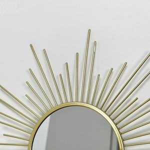Miroir de décoration murale moderne de luxe de forme irrégulière, fait à la main, cadre en métal design, finition en laiton AK Artisanat Maison Dernier art mural - Product Image 3