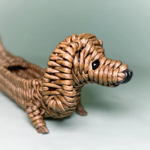 งานประติมากรรมสุนัขพันธุ์ดัชชุนด์ ทำจากหวายธรรมชาติ ทอมือ สำหรับตกแต่งบ้านและสวน - Product Image 5