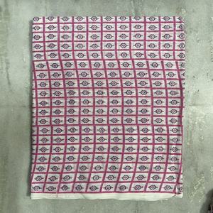 Tissu en coton doux à imprimé floral, écologique, vendu au mètre, idéal pour les robes de filles et les tentures murales - Product Image 6