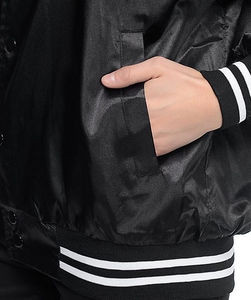 2025 chaquetas de béisbol de satén de diseño caliente para mujer de alta calidad Color sólido hombros caídos cuello alto para invierno - Product Image 6