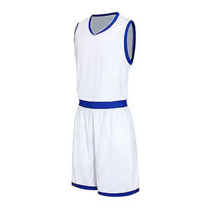 Uniforme de basket-ball imprimé par sublimation de conception personnalisée OEM fabriqué avec un tissu en maille 100% polyester respirant à séchage rapide - Product Image 5