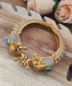 Bracelet Kada en laiton et AD ouvrable, motif éléphant, qualité supérieure, traditionnel indien, parfait pour les mariages, les tenues de soirée - Product Image 3