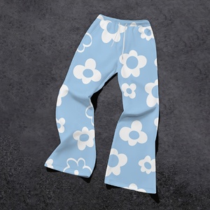 Pantalons de survêtement amples en molleton blancs avec logo brodé sur mesure, fabricant de vêtements streetwear - Product Image 1