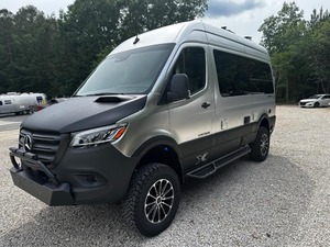 PROVEEDOR VERIFICADO DE NUEVOS Air stream Interstate 19X LE Outland Edition - Product Image 2