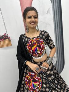 Navratri Lehenga Choli ensemble pour femmes brodé traditionnel Garba Ghagra Chaniya Choli Festival porter robe ethnique indienne - Product Image 3