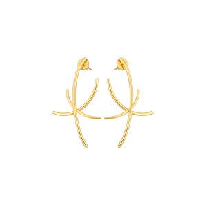 Boucles d'oreilles clous simples en laiton plaqué or de haute qualité, faites à la main, pour femmes, fabricant en gros - Product Image 1