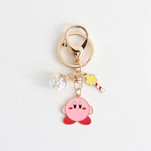 การปรับแต่งตัวการ์ตูนลูกบอลสีชมพูน่ารักเคลือบยากพวงกุญแจโลหะชุบทองของขวัญให้เพื่อน - Product Image 5