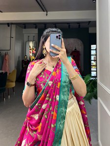 Lehenga Choli Tradicional de Diseño en Algodón y Seda con Borde Tejido Zari, Modelo Elegante para Fiestas, Damas de Honor y Bodas - Product Image 5