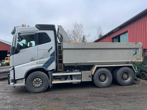 Camión Usado Volvo FH 16 650 Tipper 2015, Euro 2, Diésel, Manual, 4x2, Ligero, Peso Bruto Vehicular 7.5T, Volante a la Izquierda, Vehículo Comercial Nuevo, Volquete Trasero - Product Image 3