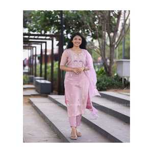 LANCEMENT DU NOUVEAU TISSU EN MOUSSELINE USURE KURTI PENT AVEC DUPATTA AVEC BRODERIE AVEC DUPATTA DE TISSU FILET - Product Image 1