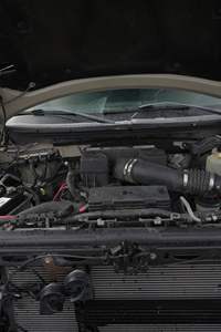 F-ord F-150 S V T R-aptor 2013 d'occasion, moteur V8 de 6,2 litres, transmission intégrale, différentiel arrière verrouillable, extérieur T-errain - Product Image 6