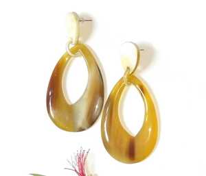 Pendientes de cuerno de búfalo hechos a mano para mujer, joyería de moda natural y ecológica | Diseño ligero y elegante - Product Image 3