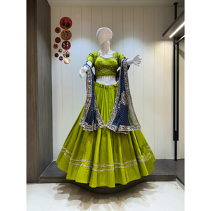 Conjunto de Chaniya Choli de Algodón Ikkat 100% Puro de Laxmi Lifestyle, Diseño Semi-Conceptual, Trabajo Pesado de Gamthi, Tradicional para Navratri - Product Image 3