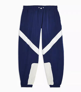 Survêtement en nylon unisexe OEM pour hommes survêtement coupe-vent réfléchissant personnalisé survêtement de randonnée jogging pour hommes marque par Terzo Sports - Product Image 4