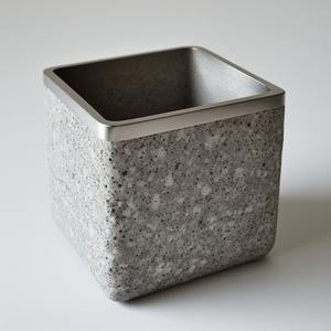 Porte-brosse à dents en métal fait main, design moderne, écologique, durable, personnalisable, conçu pour les espaces haut de gamme, offrant une forte résistance - Product Image 2