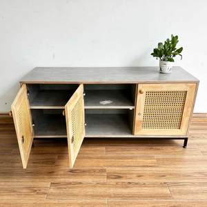 Mueble Minimalista para Sala de Estar KTB68130, Gabinete Decorativo para Entrada con Estructura de Madera Contrachapada y Hierro, con Pantalla de Bambú Tejido - Product Image 6