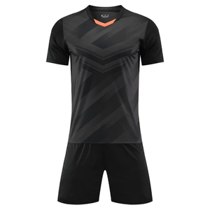 Nouvelle conception de maillots de football pour hommes et courts pour adultes, uniforme de football imprimé de logo personnalisé - Product Image 1