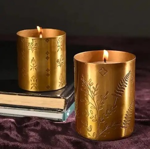 Bougeoir votif en fer fini or Nouveau dessus de table décoratif pour la maison et l'hôtel Décoration de Noël - Product Image 5