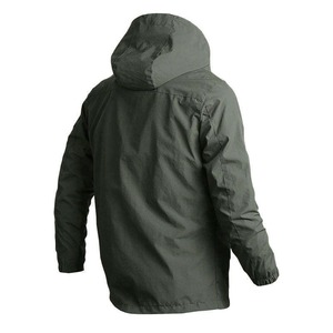 Chaqueta Softshell Personalizada de Alta Calidad para Hombre con Logotipo y Etiquetas Personalizados, con Capucha, Corte Ajustado, Cuello Alto, Transpirable, Estilo Vintage - Product Image 4