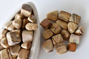 Wholesale Beige Color Picture Jasper Tumbled <b>Stones</b> Healing Carved Bulk Crystal for Decorative Design - Product Image 2