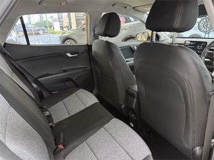 Autos usados completamente equipados, <span class=keywords><strong>Kia</strong></span> <span class=keywords><strong>Stonic</strong></span> SX sedán 2025, listo para enviar - Product Image 2