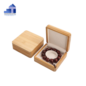 Coffret cadeau en bois fabriqué à la main motif carré exclusif intérieur doublé de velours doux nouvel article pour emballage de bijoux vietnamien - Product Image 3