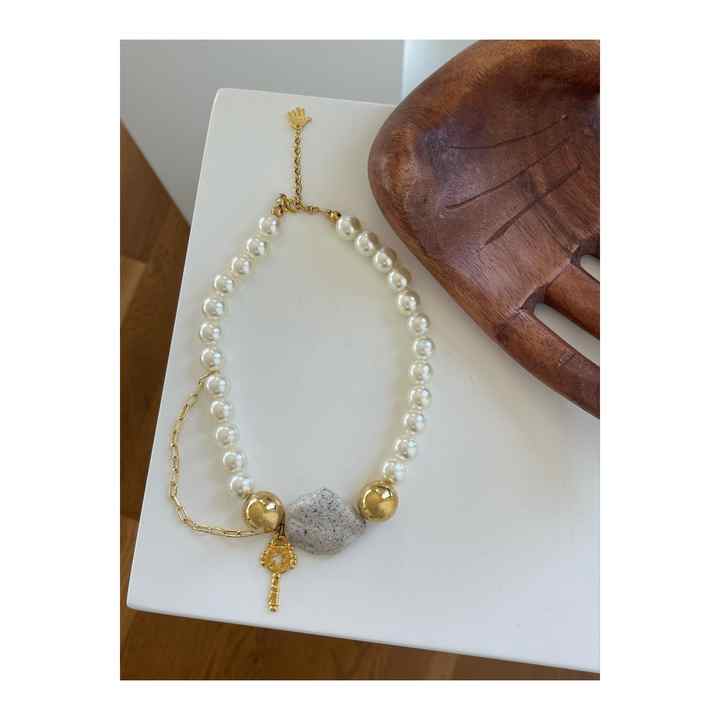 Bold Pearl “Fall in Love” Key Charm Necklace