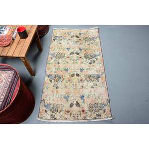 Alfombra turca Vintage de 2,3x4,4 pies, clásica, blanca, hecha a mano, diseño de retazos de lana, pasillo Rectangular para adolescentes para entrada - Product Image 1