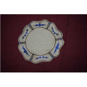 Mantel Individual Redondo de Yute Natural de Alta Demanda, 38 cm de Diámetro, Hecho a Mano, para Mesa de Comedor, Disponible para la Venta - Product Image 2