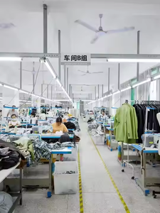 Fabricants Sweat-shirt à capuche uni imprimé avec logo personnalisé à épaules tombantes pour hommes épais Sweat-shirt à capuche décontracté surdimensionné Sweat à capuche en coton - Product Image 2