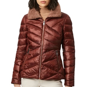 Vente en gros de manteaux bouffants courts d'hiver pour femmes vestes vêtements d'extérieur vestes rembourrées épaisses avec capuche 2026 - Product Image 1