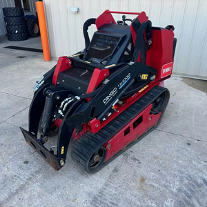 ENVÍO GRATUITO TORO DINGO TX1000 Mini Cargadora Compacta con Certificación EPA y CE, Cilindro Hidráulico Eaton, Motor Principal, Bomba, Caja de Cambios, Engranajes, PLC - Product Image 1