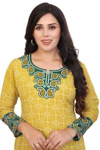 ชุดคลุมผ้าฝ้ายพิมพ์ลายดอกไม้สำหรับผู้หญิงทางการพิมพ์ลายดอกไม้พร้อมลายชนเผ่าสัมผัสแบบเรียบ - Product Image 4