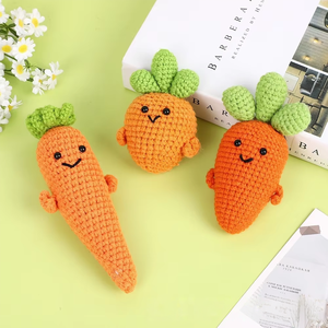 Juguete de Peluche de Zanahoria Hecho a Mano con Ganchillo, de Algodón y Seda, con Estampado Serigrafiado, Suave y Relleno, para Niños y Decoración del Hogar - Product Image 1